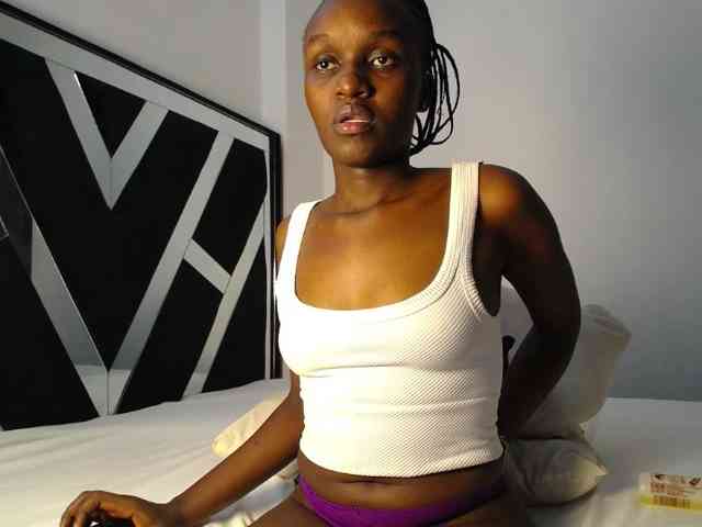 MissEbonyZ Live Webcam on BongaCams