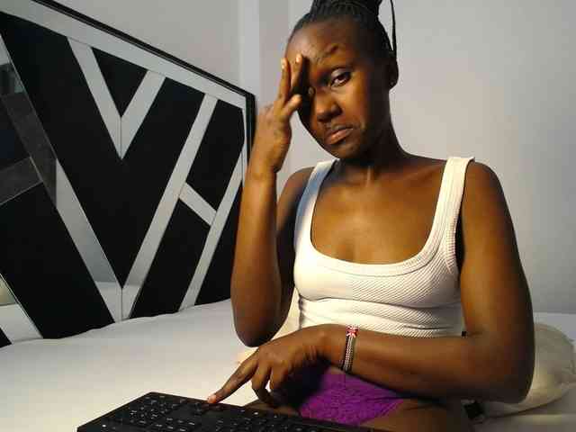 MissEbonyZ Live Webcam on BongaCams