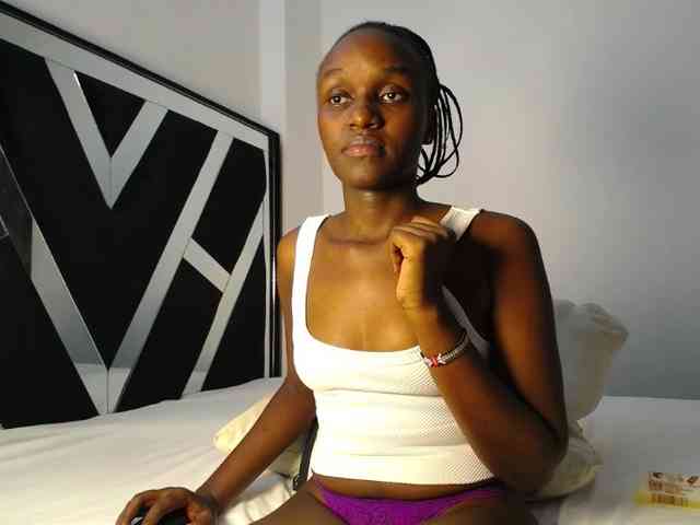 MissEbonyZ Live Webcam on BongaCams