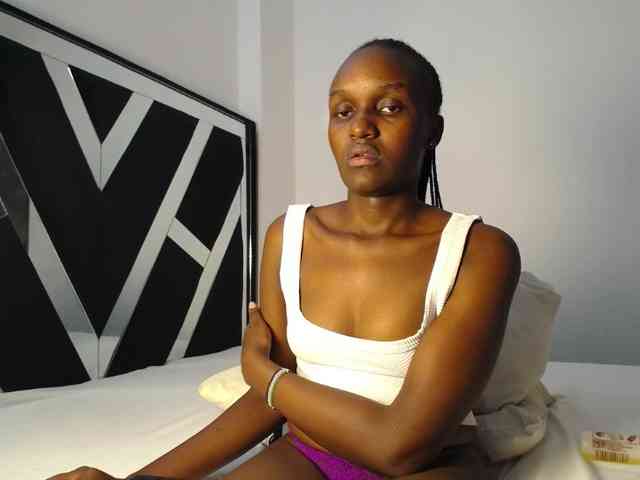 MissEbonyZ Live Webcam on BongaCams