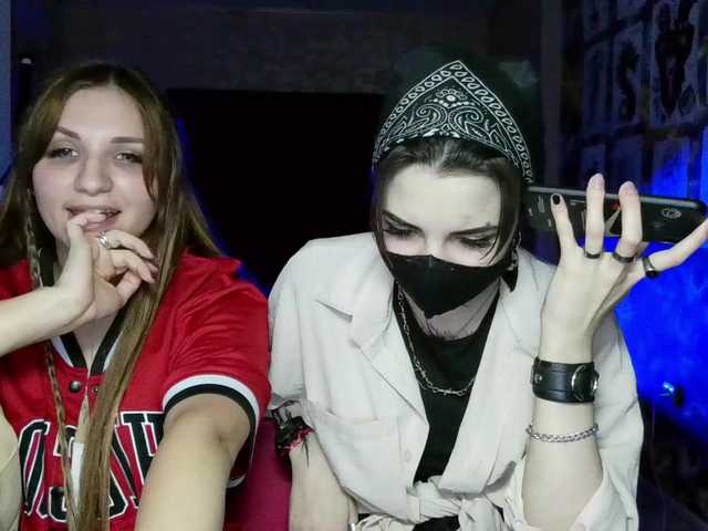 в попе у Dark-Pictur-