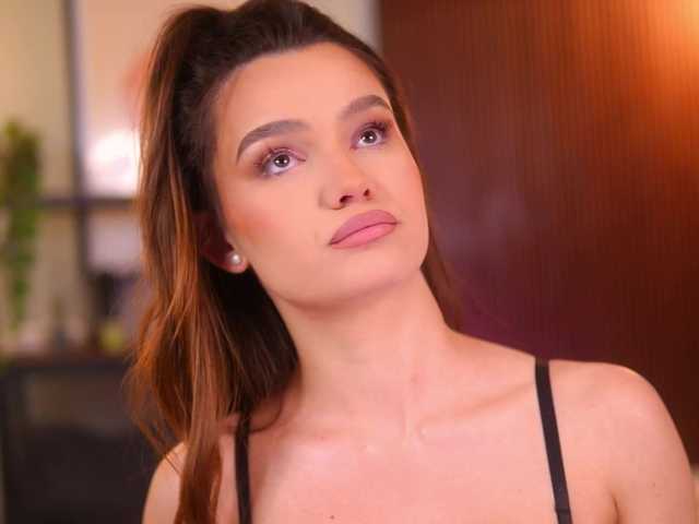 LenaLaurent's BongaCams show and profile