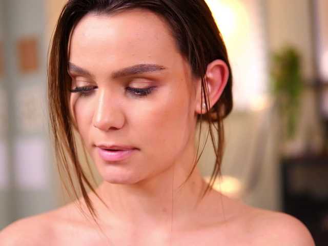 LenaLaurent's BongaCams show and profile