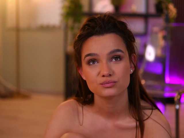 LenaLaurent's BongaCams show and profile