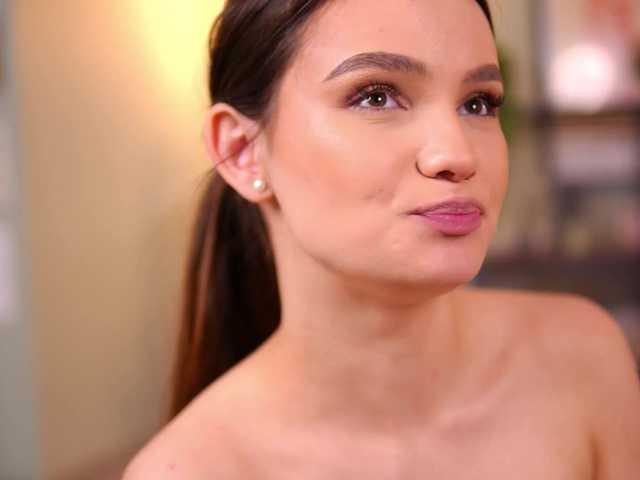 LenaLaurent's BongaCams show and profile