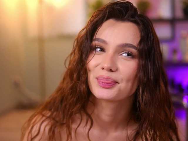 LenaLaurent's BongaCams show and profile