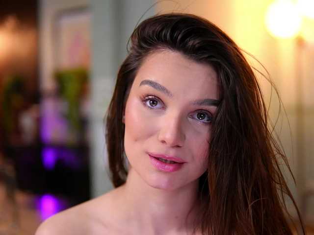 LenaLaurent's BongaCams show and profile