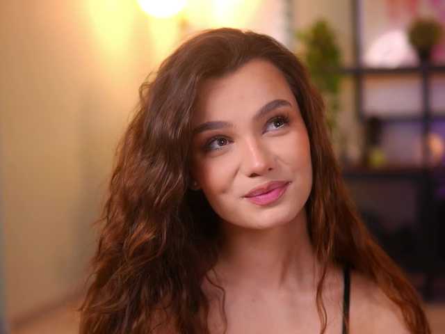 LenaLaurent's BongaCams show and profile