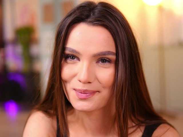 LenaLaurent's BongaCams show and profile