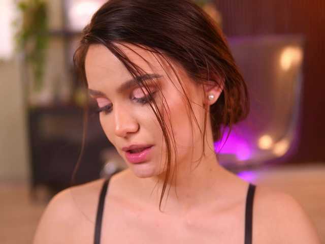 LenaLaurent's BongaCams show and profile