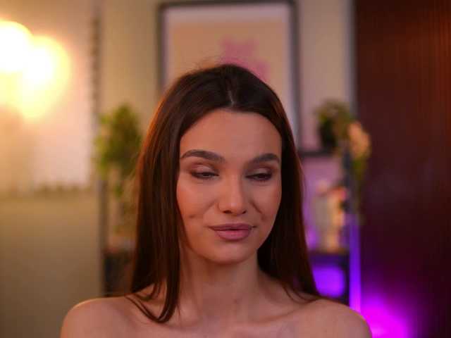 LenaLaurent's BongaCams show and profile