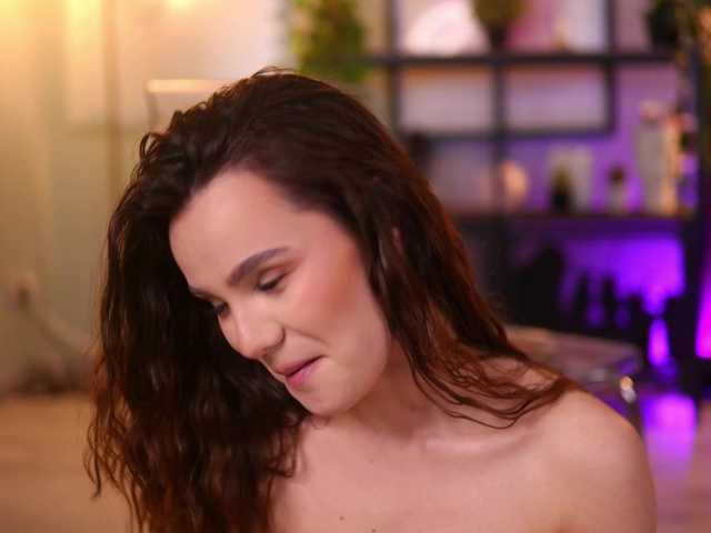 LenaLaurent's BongaCams show and profile