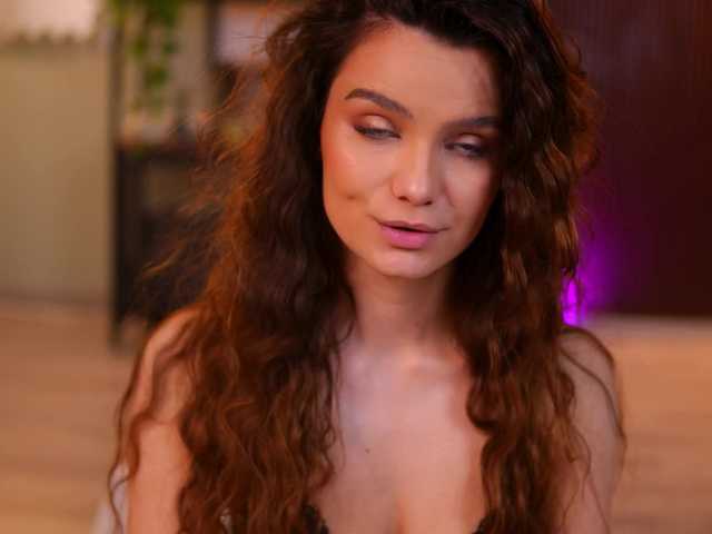 LenaLaurent's BongaCams show and profile