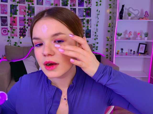 KellyHayden's BongaCams show and profile