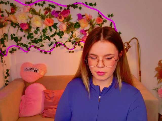 KellyHayden's BongaCams show and profile