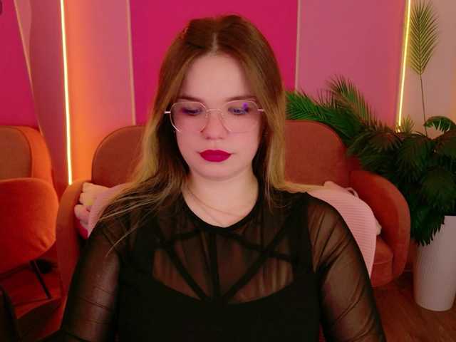 KellyHayden's BongaCams show and profile