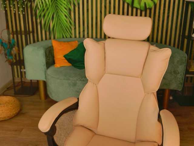 KellyHayden's BongaCams show and profile