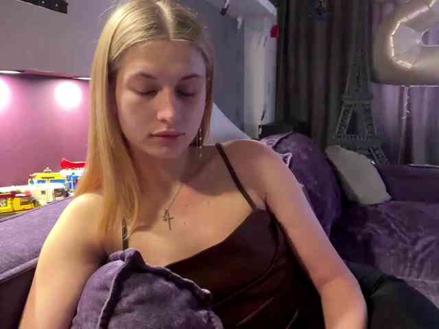 ElliWagemann Live Webcam on BongaCams