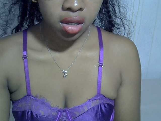 Miamina Live Cam on BongaCams