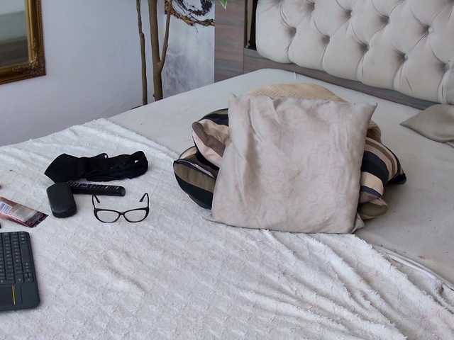 VioletVIP's BongaCams show and profile