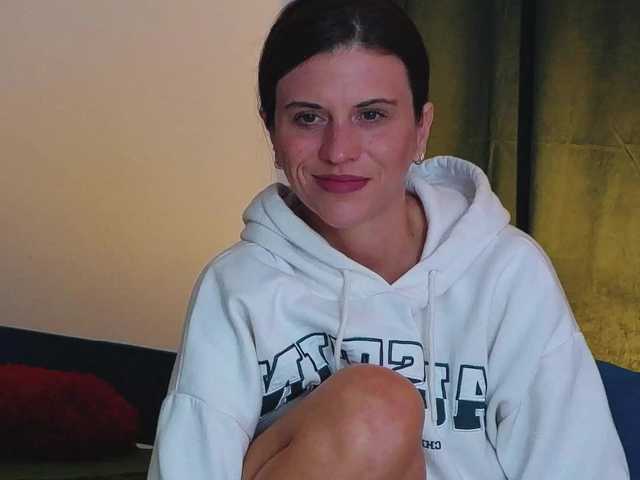 Scarl3ttNoir's BongaCams show and profile