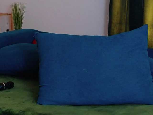 Scarl3ttNoir's BongaCams show and profile