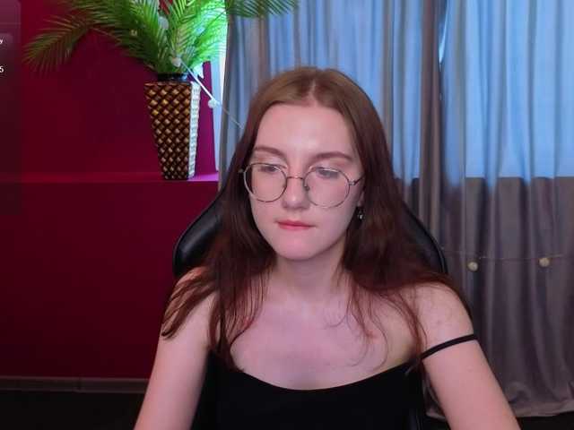 le modèle VixenLight est en webcam porno dans un show sur le site bongacams, il possède les tags suivants: White/Caucasian,Brunette,Shaved