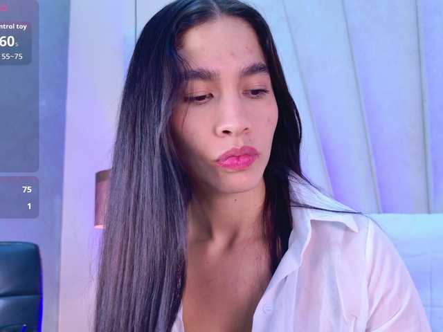 JuliaVega's BongaCams show and profile