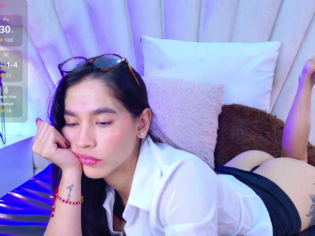 JuliaVega's BongaCams show and profile