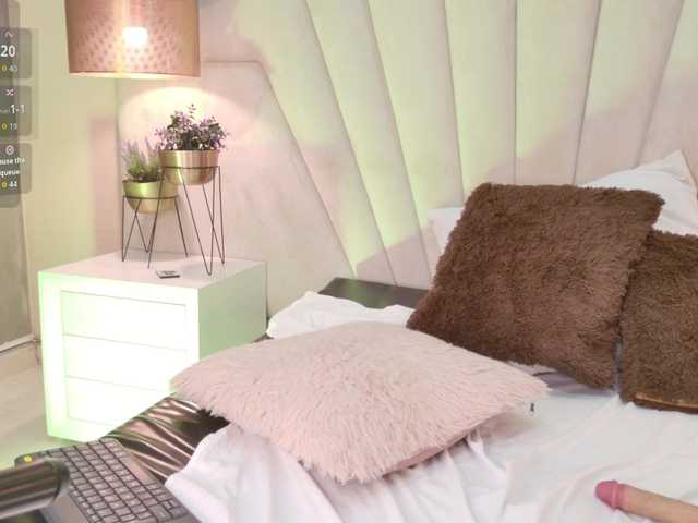 JuliaVega's BongaCams show and profile