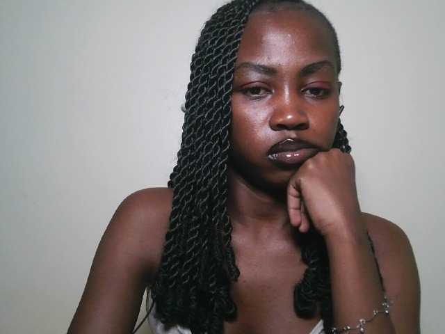 Prettyshanz1's BongaCams show and profile