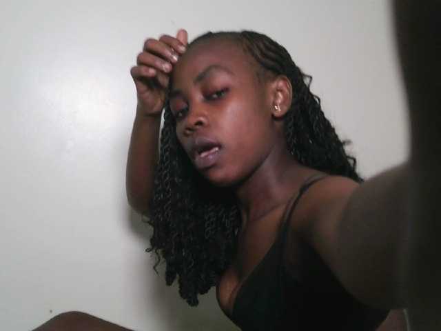 Prettyshanz1's BongaCams show and profile