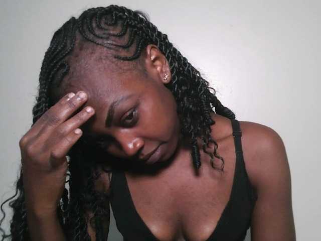 Prettyshanz1's BongaCams show and profile