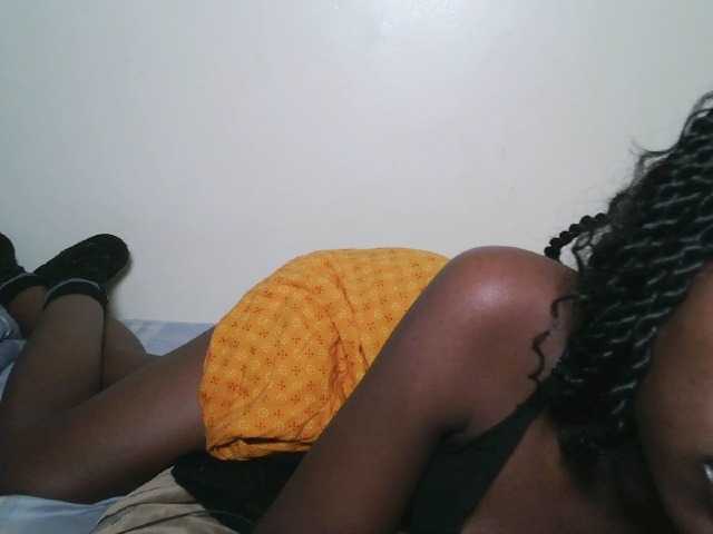 Prettyshanz1's BongaCams show and profile