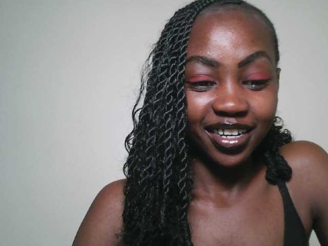 Prettyshanz1's BongaCams show and profile