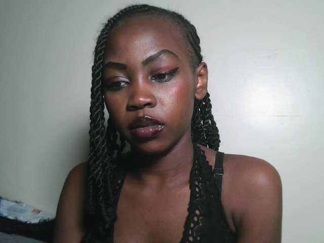 Prettyshanz1's BongaCams show and profile