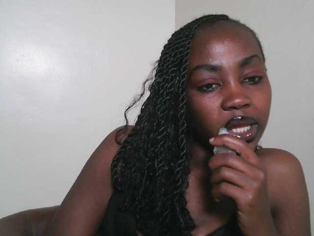 Prettyshanz1's BongaCams show and profile