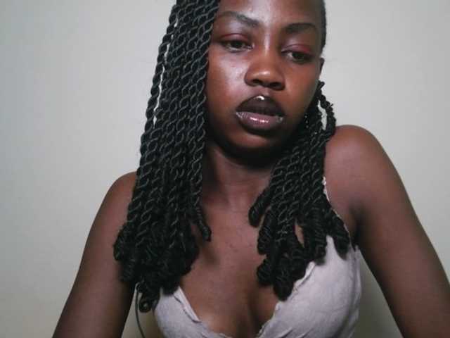 Prettyshanz1's BongaCams show and profile