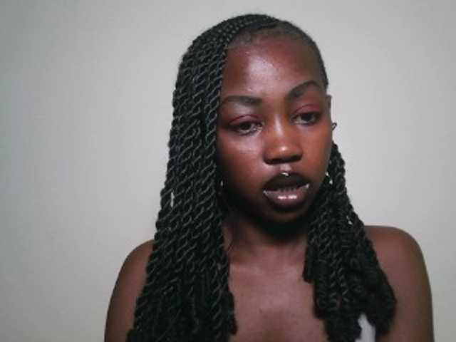 Prettyshanz1's BongaCams show and profile