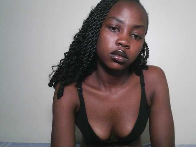 Prettyshanz1's BongaCams show and profile