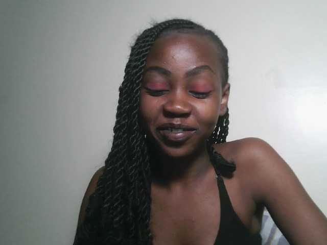 Prettyshanz1's BongaCams show and profile