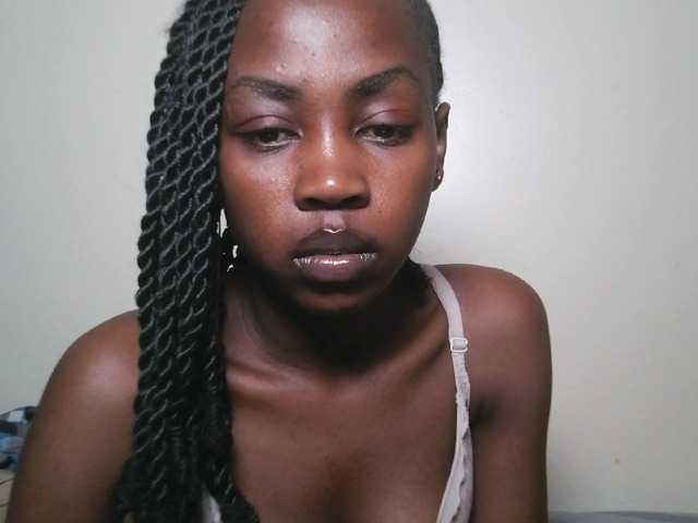 Prettyshanz1's BongaCams show and profile