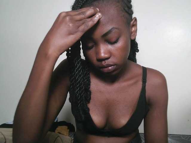 Prettyshanz1's BongaCams show and profile