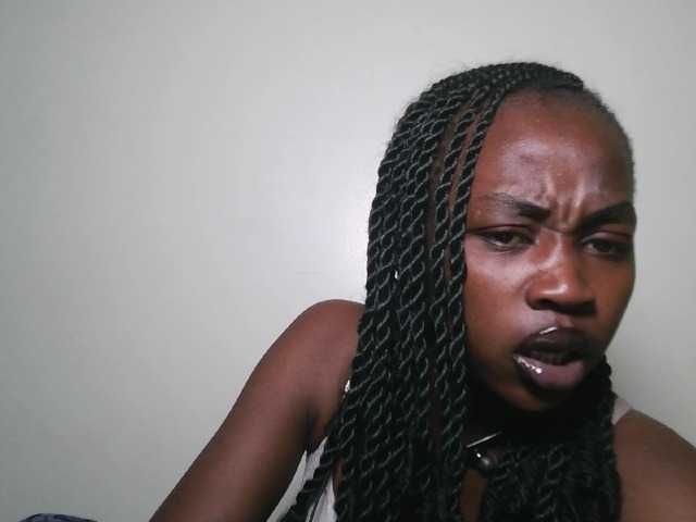 Prettyshanz1's BongaCams show and profile