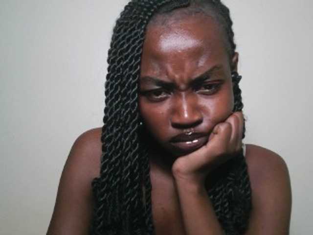 Prettyshanz1's BongaCams show and profile