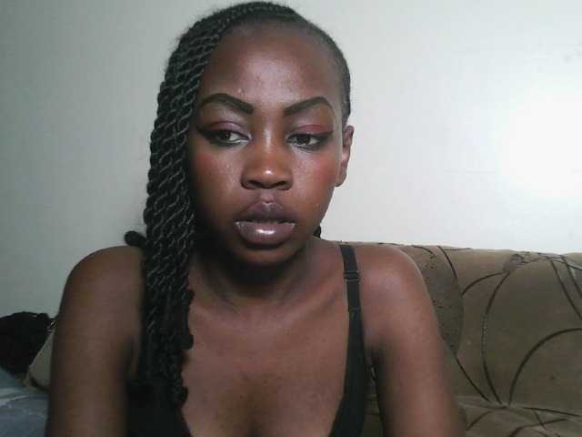 Prettyshanz1's BongaCams show and profile