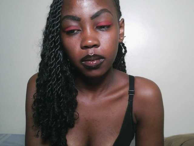 Prettyshanz1's BongaCams show and profile