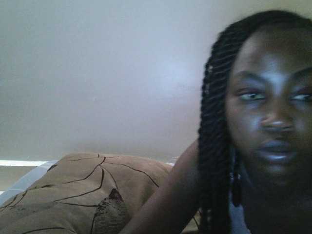 Prettyshanz1's BongaCams show and profile