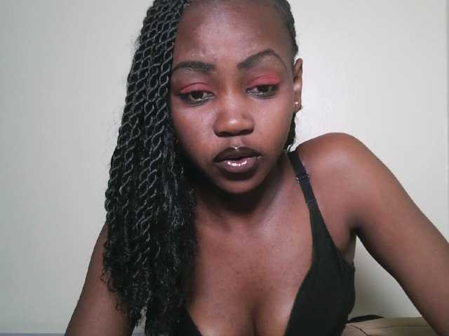 Prettyshanz1's BongaCams show and profile