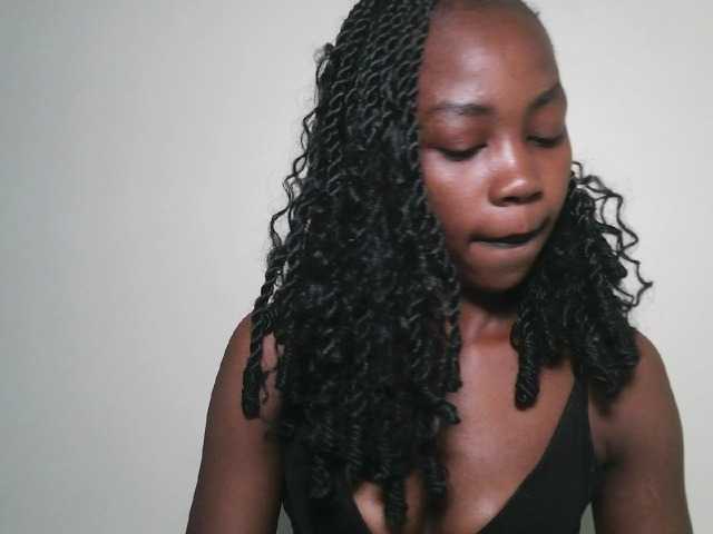 Prettyshanz1's BongaCams show and profile